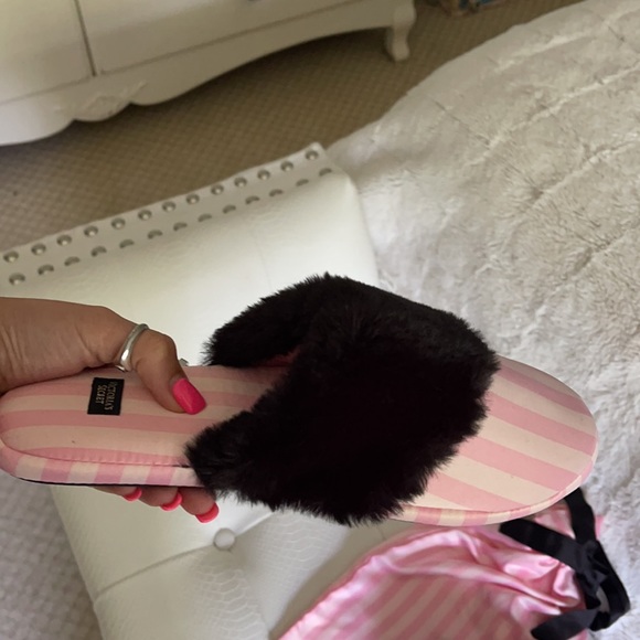 Victoria Secret slippers - Picture 2 of 2